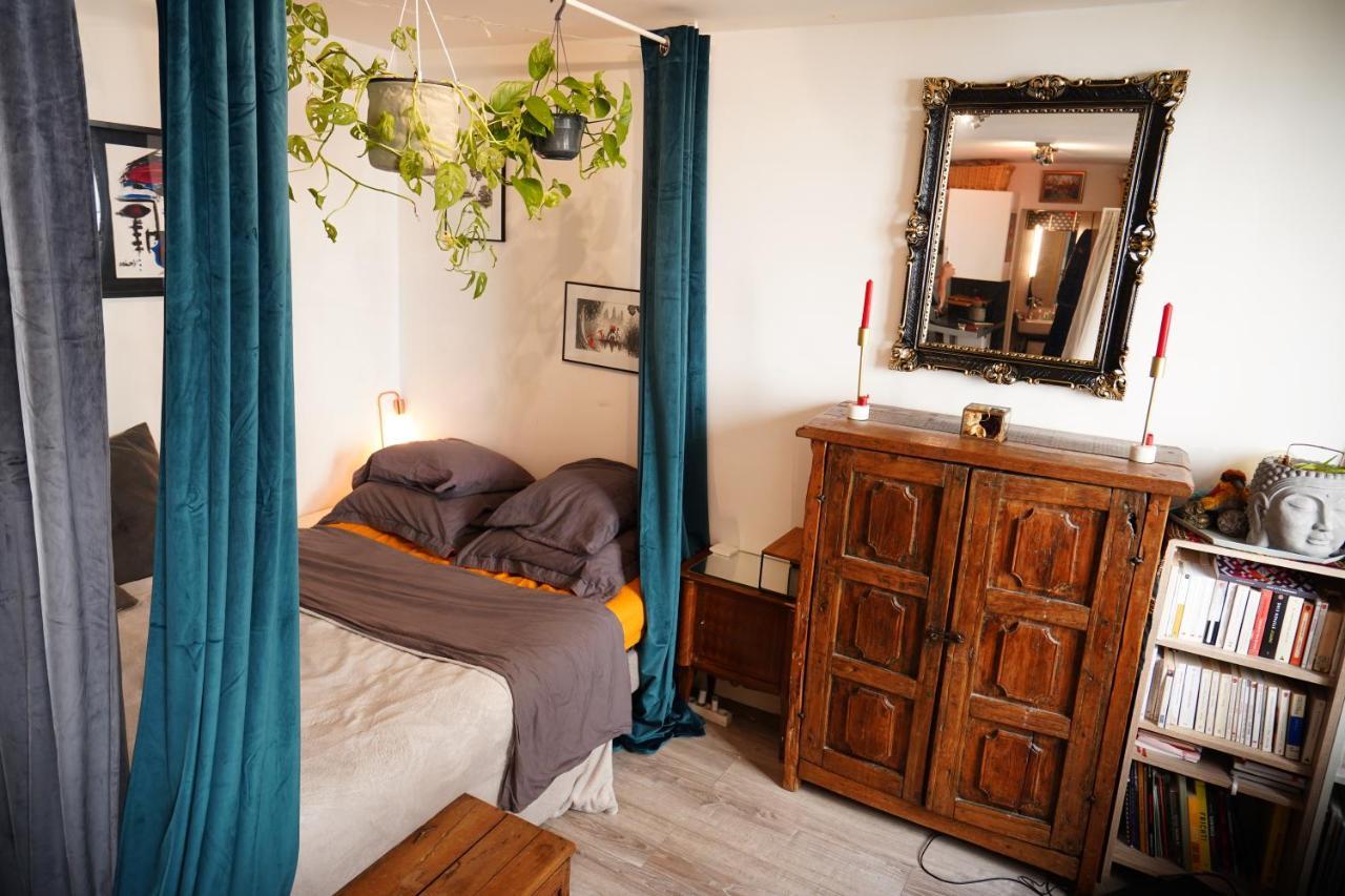 Charmant Studio Au Calme Et Bien Desservi Paris Ngoại thất bức ảnh