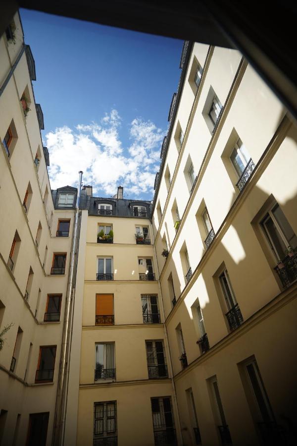 Charmant Studio Au Calme Et Bien Desservi Paris Ngoại thất bức ảnh